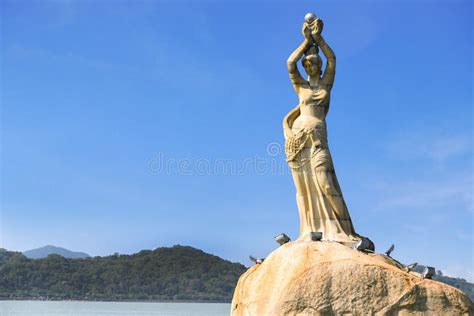 Zhuhai Fisher Girl – En ikonisk staty som vakar över havet!